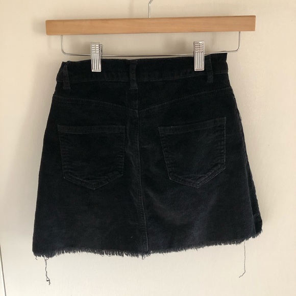 Brandy Melville Black Corduroy Skirt - Picture 4 of 4